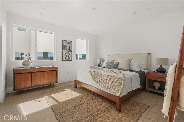 11210 W Victory Boulevard, North Hollywood, CA, 91606 11210 W Victory Boulevard, North Hollywood, CA, 91606