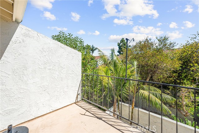 33026 Lighthouse Ct, San Juan Capistrano CA: https://media.crmls.org/medias/5a44b357-2a8f-49d8-9f70-79320d0b7f45.jpg