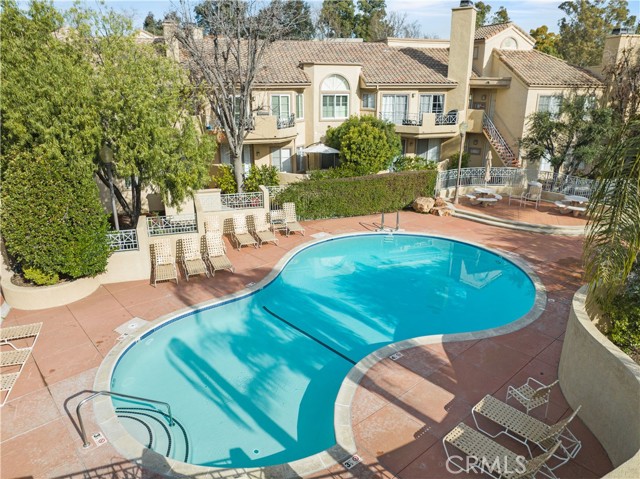 23839 Del Monte Drive, Valencia CA: https://media.crmls.org/medias/5a44cff0-ecc0-425e-8b1f-4af35de57215.jpg