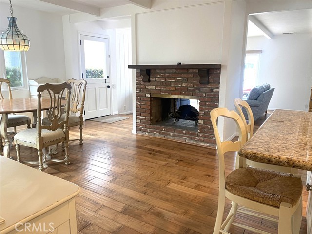 Detail Gallery Image 5 of 11 For 120 Diamond Ave, Newport Beach,  CA 92662 - 4 Beds | 3 Baths