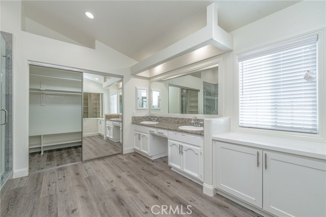 Detail Gallery Image 19 of 29 For 429 Somerset Cir, Corona,  CA 92879 - 4 Beds | 3 Baths