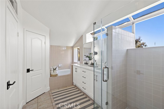 10 Novilla, Laguna Niguel CA: https://media.crmls.org/medias/5a46304b-0eab-4018-9d6e-6ddb15ecc4ea.jpg