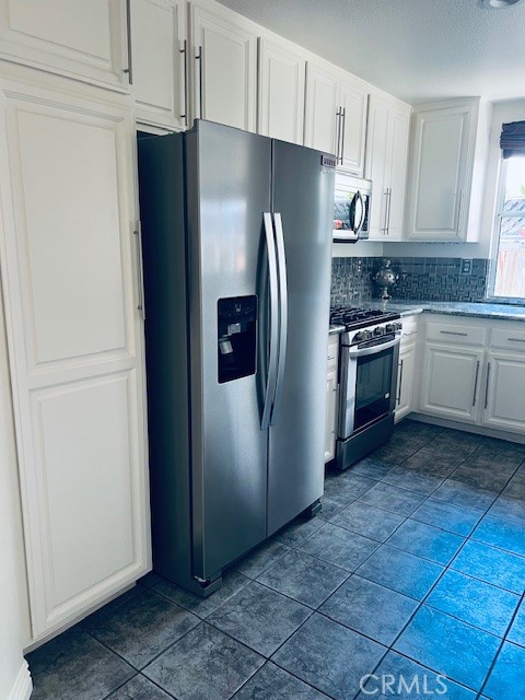 2 Maison, Aliso Viejo CA: https://media.crmls.org/medias/5a46e141-50b0-45b4-99ff-4e52345efe8e.jpg