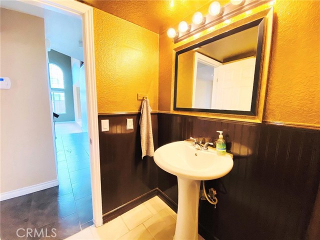 Detail Gallery Image 17 of 38 For 39221 Beacon Ln, Palmdale,  CA 93551 - 5 Beds | 3 Baths