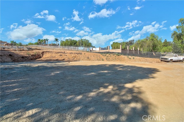 18687 Chickory Drive, Riverside CA: https://media.crmls.org/medias/5a485d67-7c7b-4432-9360-41c97e04c780.jpg