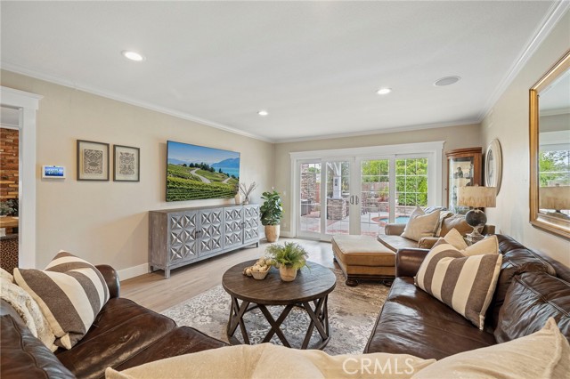 Detail Gallery Image 4 of 51 For 730 Paseo Pl, Fullerton,  CA 92835 - 4 Beds | 2/1 Baths