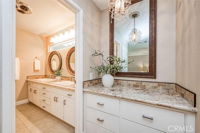 1590 W Escalon Avenue, Fresno CA: https://media.crmls.org/medias/5a49657b-f2cb-4127-849e-1f8f4cc78183.jpg