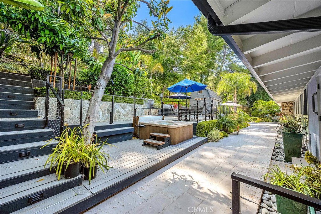 3521 Stonewood DriveSherman Oaks image #17