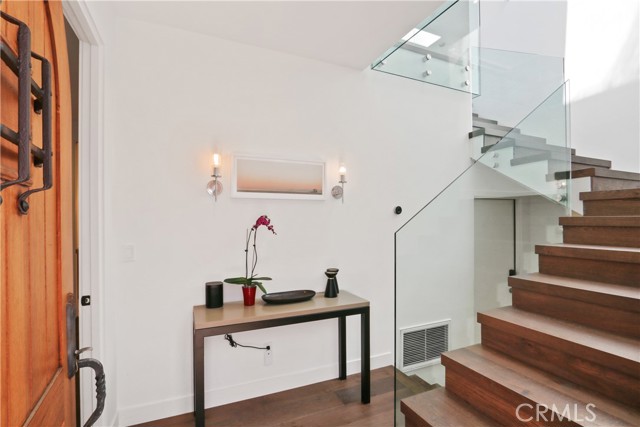 2215 Bayview Drive, Manhattan Beach, California 90266, 4 Bedrooms Bedrooms, ,3 BathroomsBathrooms,Residential,Sold,Bayview,SB21154345
