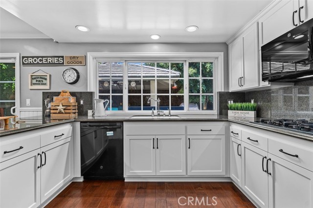 513 Loyola Drive, Placentia CA: https://media.crmls.org/medias/5a4a2ae3-db57-4502-80d5-6f7d5c333af6.jpg