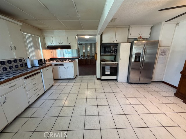 Detail Gallery Image 26 of 49 For 200 E Charlotte, Anaheim,  CA 92805 - 4 Beds | 3 Baths