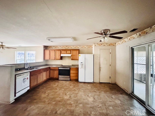 Detail Gallery Image 3 of 32 For 3910 Twilight Ave, Merced,  CA 95348 - 4 Beds | 4 Baths