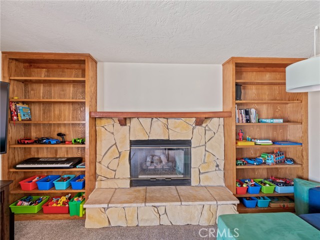 Detail Gallery Image 5 of 30 For 11759 Mohawk Rd, Apple Valley,  CA 92308 - 3 Beds | 2 Baths