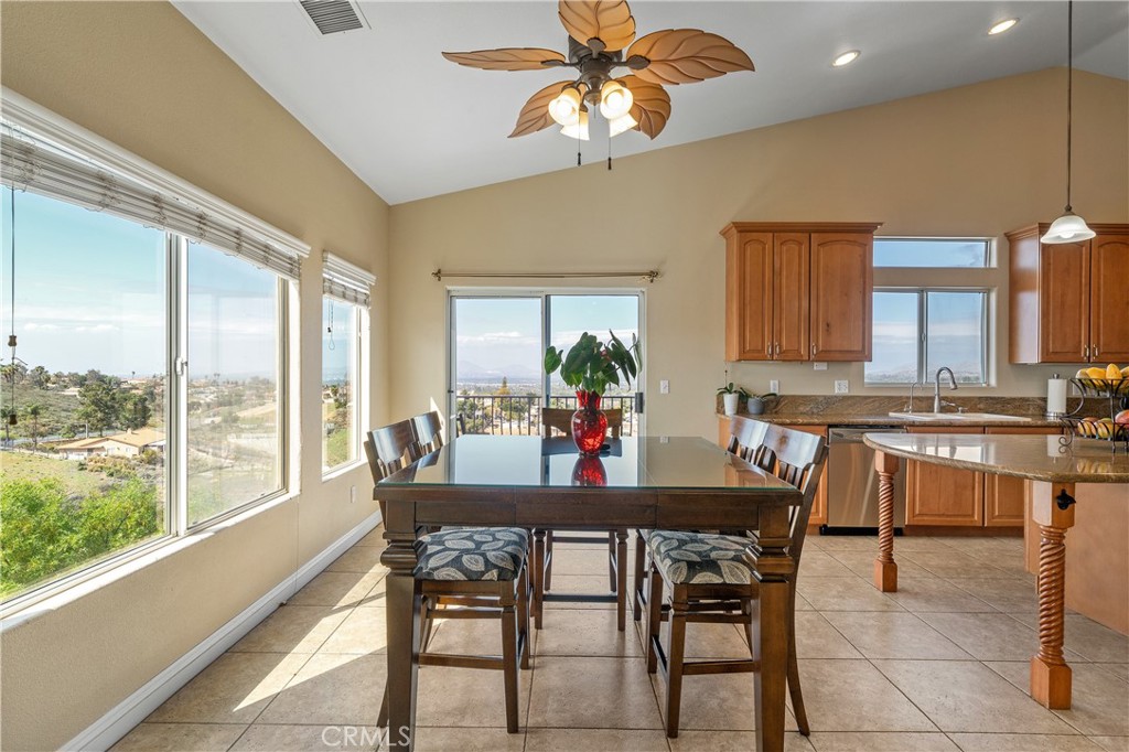 MLS #OC25046910 img 9