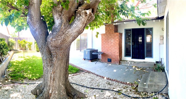 Detail Gallery Image 16 of 19 For 1212 W Oak Ave, Fullerton,  CA 92833 - 5 Beds | 2 Baths