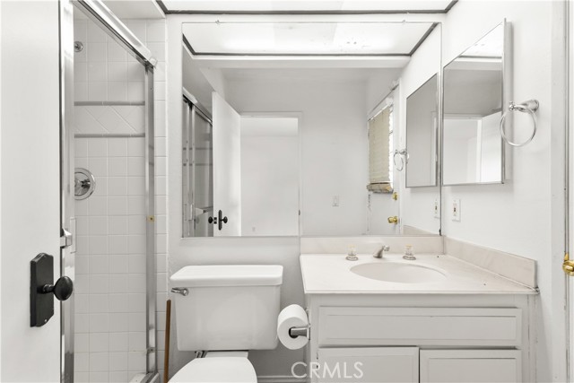 19613 Hiawatha Street, Chatsworth CA: https://media.crmls.org/medias/5a4e18b7-4283-465b-87bb-4f977312c617.jpg