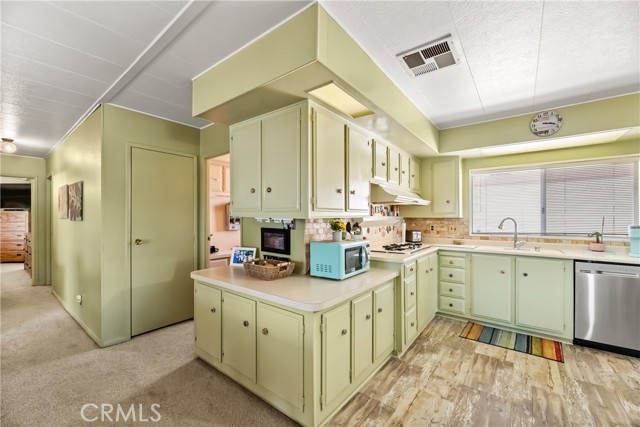 1735 Mango Way, Hemet CA: https://media.crmls.org/medias/5a4e2141-7b65-4855-b993-6d25d9ea8a48.jpg