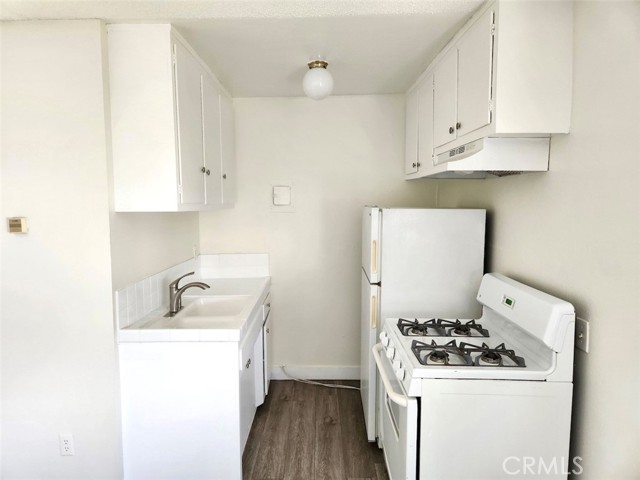 Detail Gallery Image 6 of 10 For 3920 Marathon St #16,  Los Angeles,  CA 90029 - 0 Beds | 1 Baths