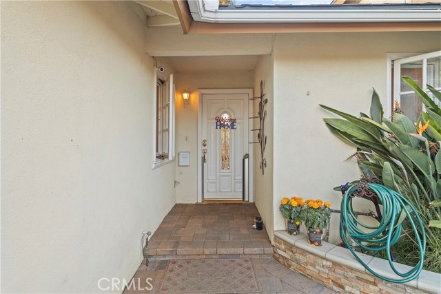 Detail Gallery Image 3 of 24 For 6671 Edgemont Dr, Huntington Beach,  CA 92647 - 4 Beds | 2 Baths