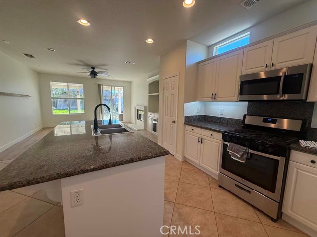 Detail Gallery Image 13 of 36 For 36228 Bur Oaks Ave, Murrieta,  CA 92562 - 3 Beds | 2 Baths