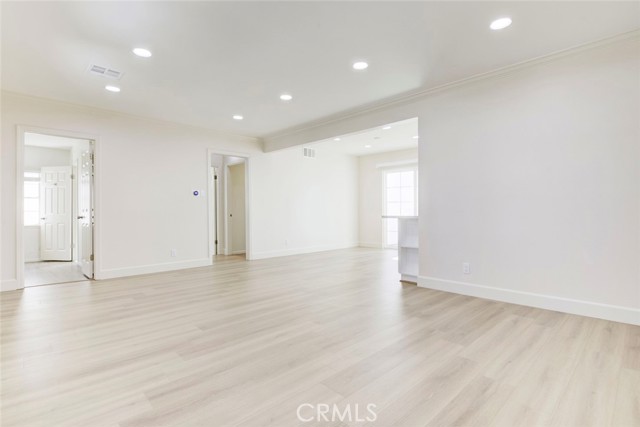 Detail Gallery Image 6 of 27 For 5709 Beck Ave, North Hollywood,  CA 91601 - 2 Beds | 2 Baths