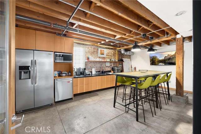 Image 15 of 47 For 425 4th Street E