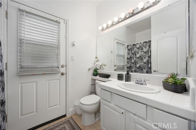 11113 Cypress Falls Avenue, Bakersfield CA: https://media.crmls.org/medias/5a506c0f-d289-4df6-b0e5-2171e2a9cc72.jpg