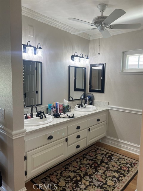 22191 Apache Drive, Lake Forest CA: https://media.crmls.org/medias/5a506e54-1b7a-4697-bcd0-d7513ebe3982.jpg