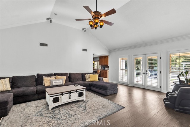 26675 MacMillan Ranch Road, Canyon Country CA: https://media.crmls.org/medias/5a50c7d2-3fa5-46b9-84e5-a111432b41e6.jpg