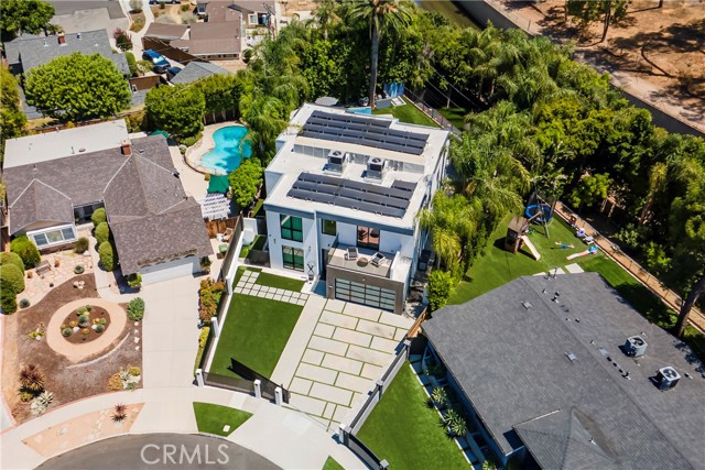 4706 Katherine Avenue, Sherman Oaks CA: https://media.crmls.org/medias/5a512e81-877c-4436-ad7f-6581735a9282.jpg