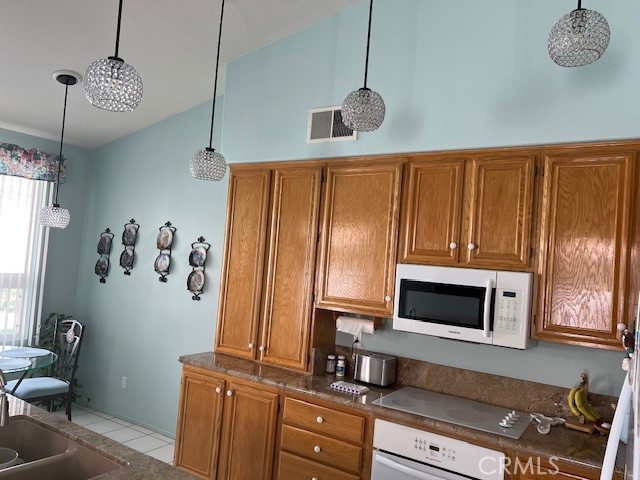 Detail Gallery Image 10 of 17 For 1534 Woodlands Dr, Banning,  CA 92220 - 2 Beds | 2 Baths