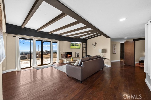 38225 Camino Sierra Road, Temecula CA: https://media.crmls.org/medias/5a5286b8-2ded-4bf9-9e91-8fad0008269f.jpg