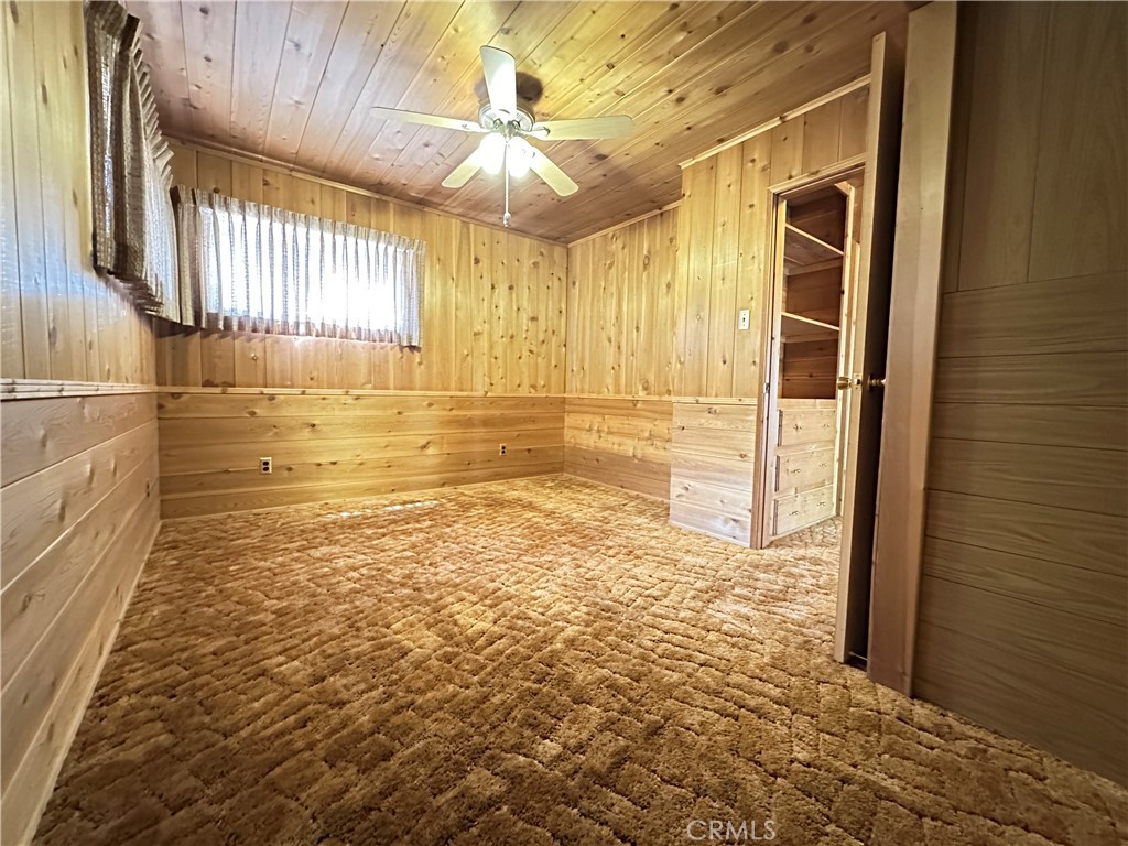 https://media.crmls.org/medias/5a529c56-d629-4003-8c86-b42c646777db.jpg?preset=X-Large