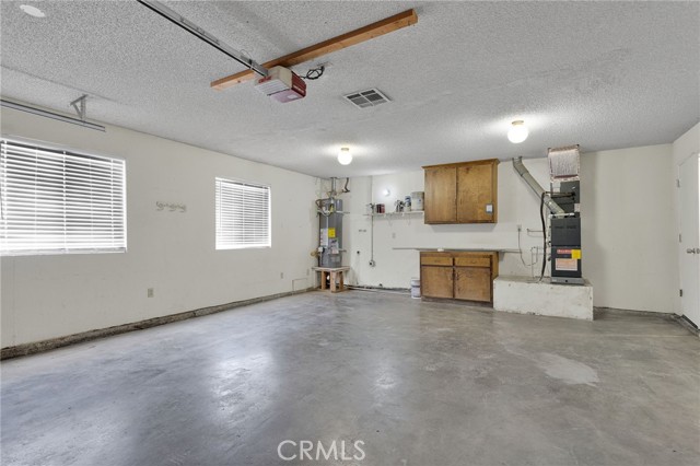 Detail Gallery Image 28 of 49 For 12710 Santa Anita, Victorville,  CA 92395 - 4 Beds | 2 Baths