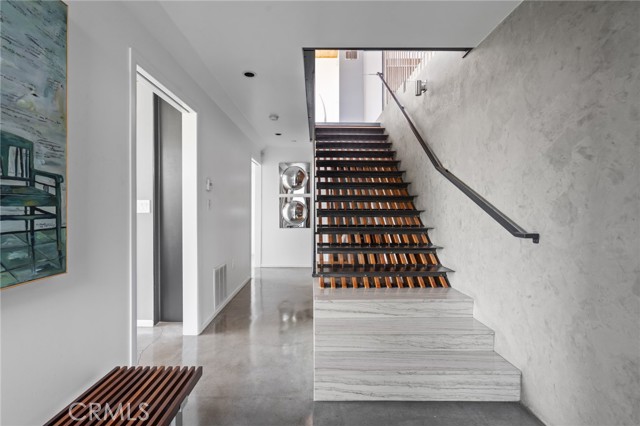 Detail Gallery Image 24 of 52 For 2917 Durand Dr, Los Angeles,  CA 90068 - 3 Beds | 2/1 Baths