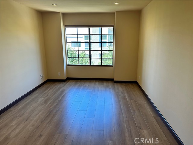 Detail Gallery Image 25 of 31 For 14560 Benefit St #301,  Sherman Oaks,  CA 91403 - 2 Beds | 2 Baths