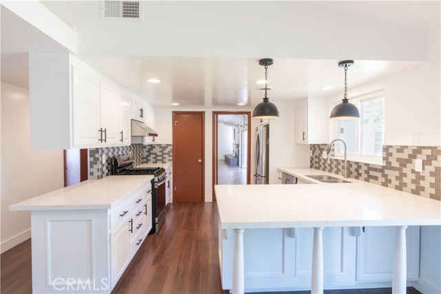 Detail Gallery Image 10 of 63 For 1229 Coventry Dr, Thousand Oaks,  CA 91360 - 4 Beds | 4 Baths