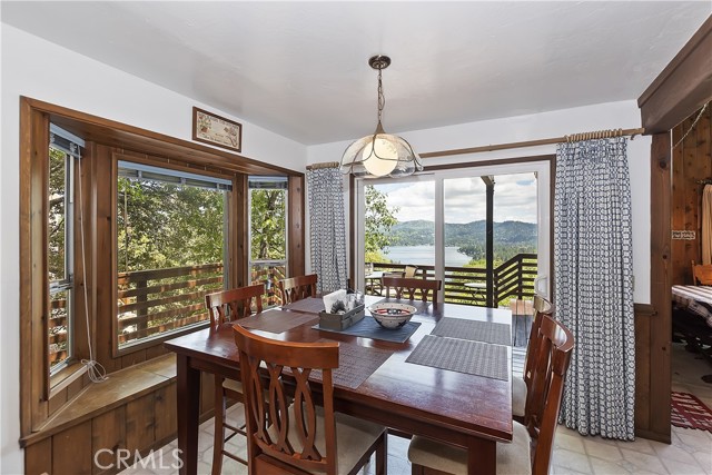 Detail Gallery Image 10 of 36 For 1096 Nadelhorn Dr, Lake Arrowhead,  CA 92352 - 3 Beds | 3 Baths