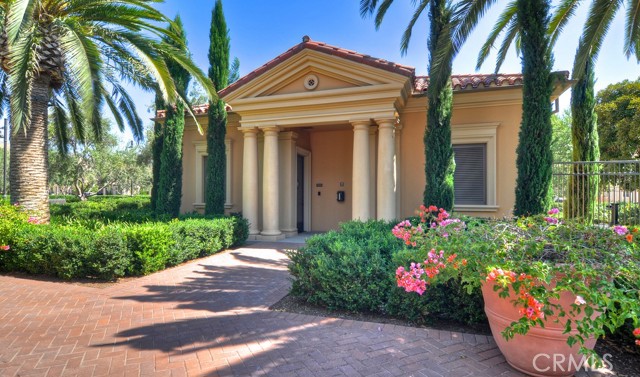 48 Brindisi, Irvine CA: https://media.crmls.org/medias/5a53ed01-a864-4455-aa02-ff1dd298ec04.jpg