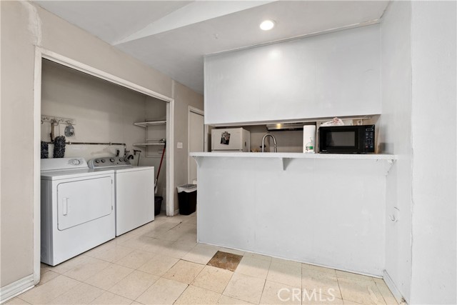 Detail Gallery Image 14 of 36 For 22943 Cantlay St, West Hills,  CA 91307 - 3 Beds | 2 Baths