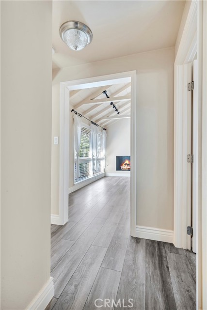 Detail Gallery Image 12 of 21 For 410 Dahlia Ave, Corona Del Mar,  CA 92625 - 2 Beds | 1 Baths