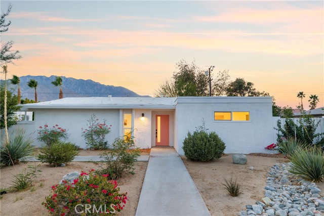 Detail Gallery Image 1 of 24 For 2783 N Cerritos Rd, Palm Springs,  CA 92262 - 3 Beds | 2 Baths
