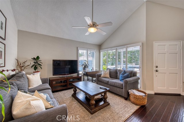 182 Westport, Newport Beach CA: https://media.crmls.org/medias/5a56f8ff-3076-4352-ac8a-74b7a6e259ef.jpg