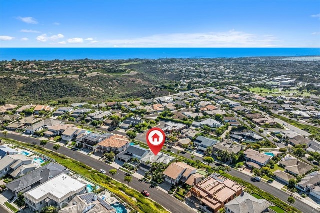 49 Cambria Drive, Corona del Mar CA: https://media.crmls.org/medias/5a57e388-9f5e-40d2-a396-a6c8f630e3e6.jpg