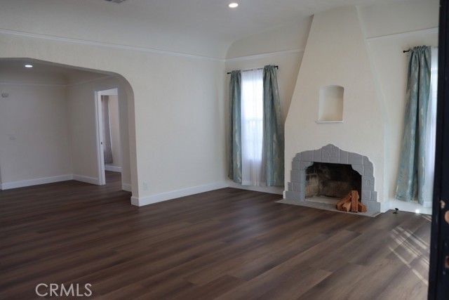 Detail Gallery Image 6 of 75 For 1917 W 74th, Los Angeles,  CA 90047 - 4 Beds | 3 Baths