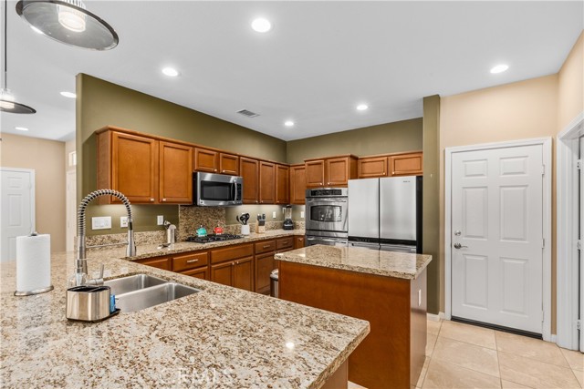 Detail Gallery Image 9 of 24 For 81880 Golden Star Way, La Quinta,  CA 92253 - 2 Beds | 2 Baths