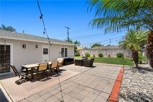 10171 Kukui Drive, Huntington Beach CA: https://media.crmls.org/medias/5a5a7ed2-0f5a-4dfc-8e2a-7ada9ca3ca28.jpg