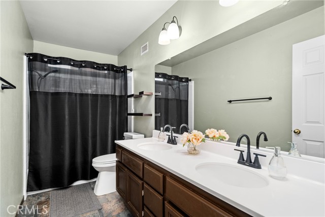 Detail Gallery Image 47 of 60 For 41056 Ridgegate Ln, Palmdale,  CA 93551 - 5 Beds | 3/1 Baths