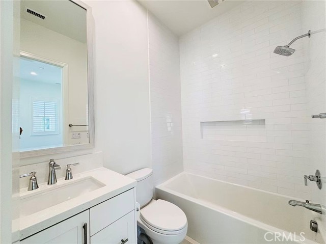 Detail Gallery Image 28 of 32 For 134 Bozeman, Irvine,  CA 92602 - 4 Beds | 4/1 Baths