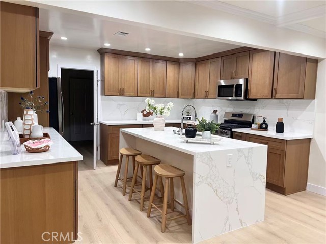 Detail Gallery Image 10 of 26 For 4701 Don Miguel, Los Angeles,  CA 90008 - 3 Beds | 3 Baths